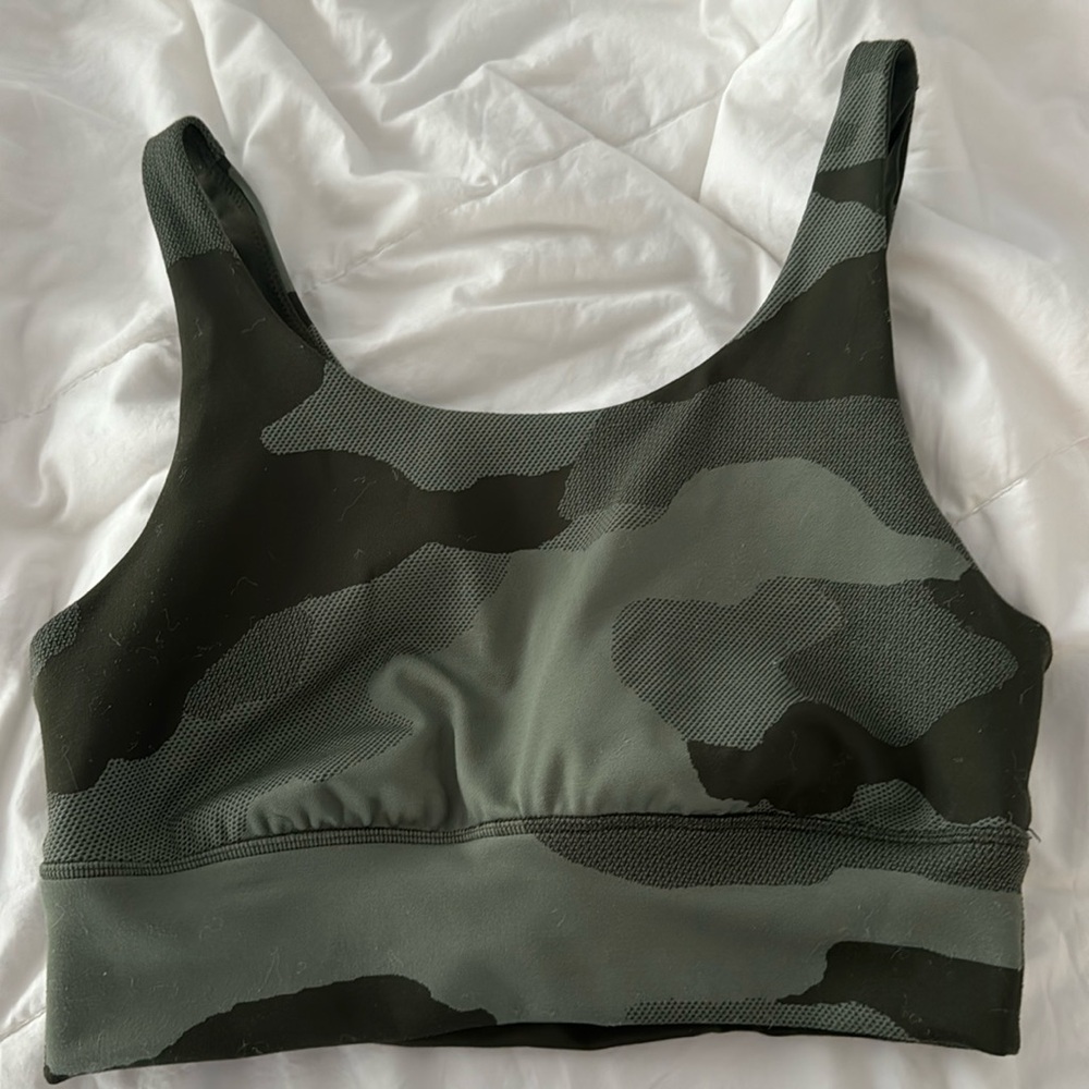 camo crop top/bra size m